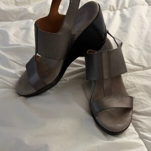 Life Stride Metallic Gray Wedge Sandals